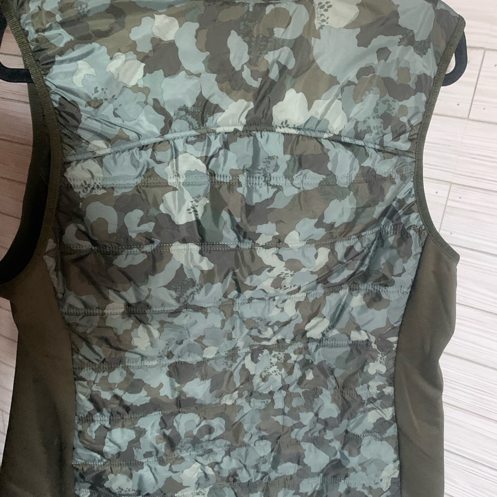 Avia Camouflage Puffer Vest - Picture 4 of 4